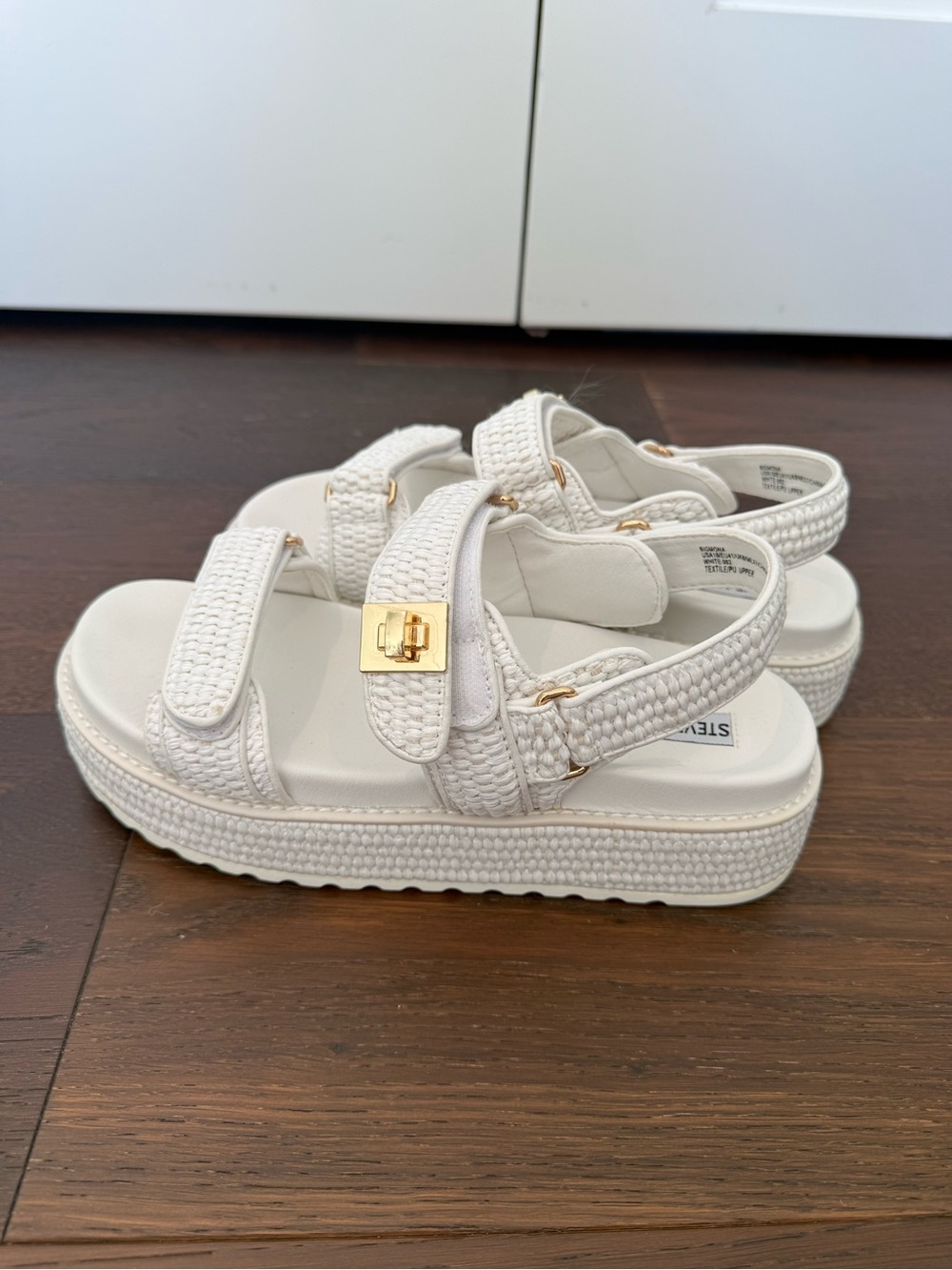 Steve Madden Bigmona platform sandals- NEVER WORN